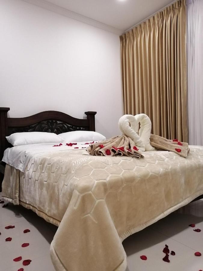 Hotel El Monarca Тунха Экстерьер фото
